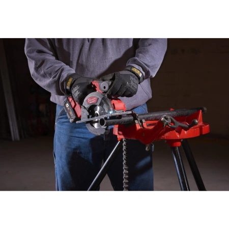 Аккумуляторная циркулярная пила по металлу Milwaukee M18 FMCS-502X FUEL  (Арт. 4933459193)