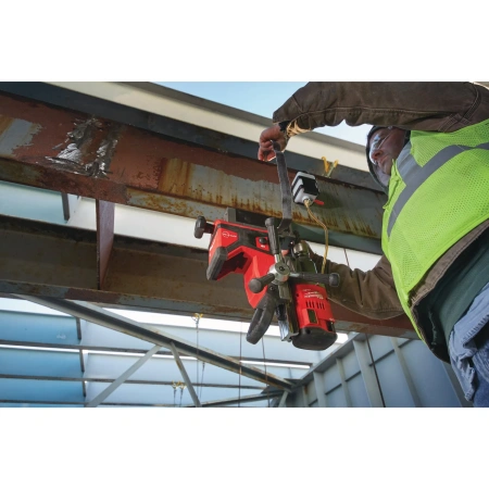 Аккумуляторная дрель на магнитной станине с постоянным магнитом Milwaukee M18 FMDP-502C FUEL  (Арт. 4933451012)