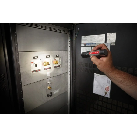 Аккумуляторный светодиодный фонарь, заряжаемый через USB Milwaukee L4 FMLED-301 (Арт. 4933479770)