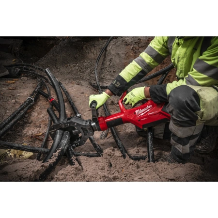 Акк. гидравлический инструмент для резки кабеля (с пультом д/у) M18 HSFC125R-802C FUEL ONE-KEY (Арт. 4933492421)