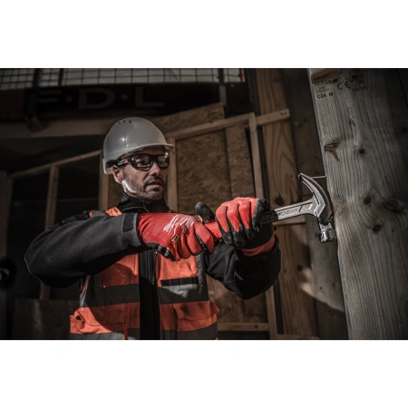 Молоток стальной с прямым гвоздодером Milwaukee 450 гр. (Арт. 4932478653)