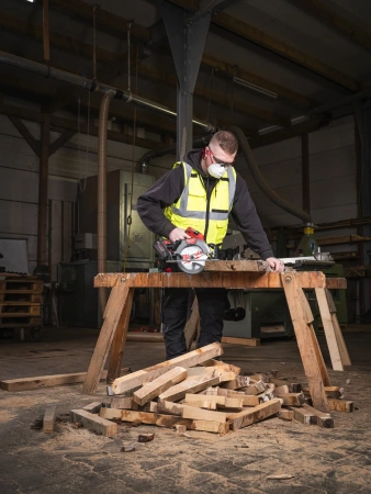 Аккумуляторная циркулярная пила по дереву Milwaukee M18 FCS66GR3-0 FUEL (Арт. 4933493491)