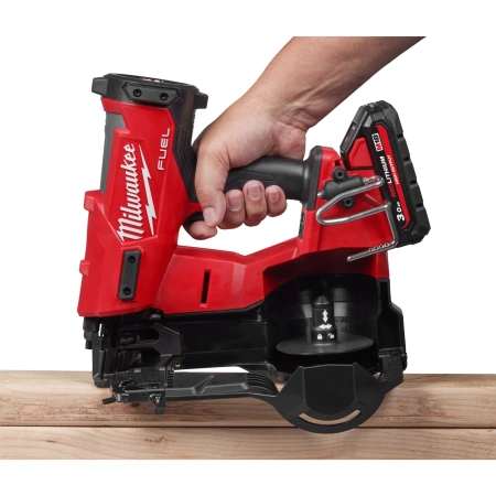 Аккумуляторный гвоздезабиватель(нейлер) с барабанным магазином Milwaukee M18 FRCN45-0X FUEL (Арт. 4933498168)