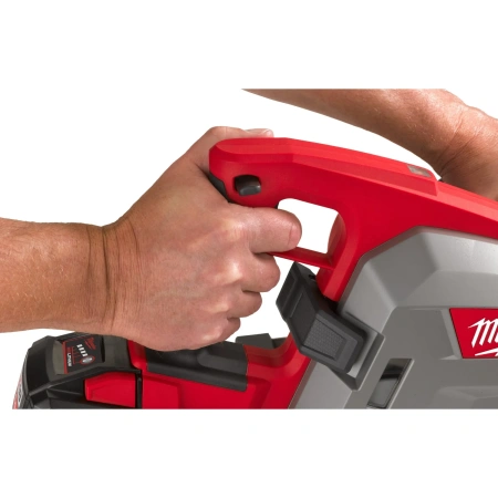 Аккумуляторная циркулярная пила по металлу Milwaukee M18 FMCS66-121C [FORGE™] FUEL (замена для 4933472111) (Арт. 4933499243)