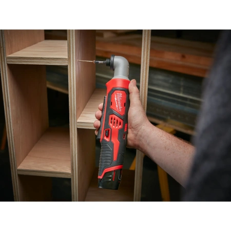 Аккумуляторный субкомпактный угловой импульсный винтоверт Milwaukee M12 BRAID-0  (Арт. 4933451247)