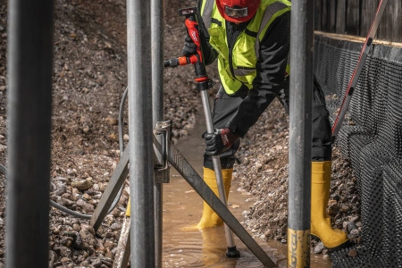 Аккумуляторный насос для перекачки воды Milwaukee M12 BSWP-0 (Арт. 4933479639)