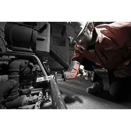 Аккумуляторная компактная сабельная пила Milwaukee M12 CHZ-602X FUEL HACKZALL  (Арт. 4933451511)