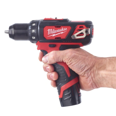 Аккумуляторная безударная дрель-шуруповерт Milwaukee M12 BDD-201C (Арт. 4933479439)