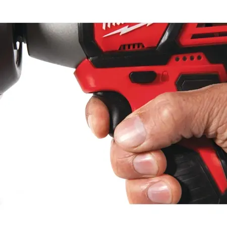 Полировальная машина Milwaukee М12 BPS-0  (Арт. 4933447791)