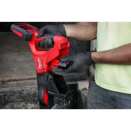 Аккумуляторный локатор Milwaukee M12 PL-201C  (Арт. 4933478615)